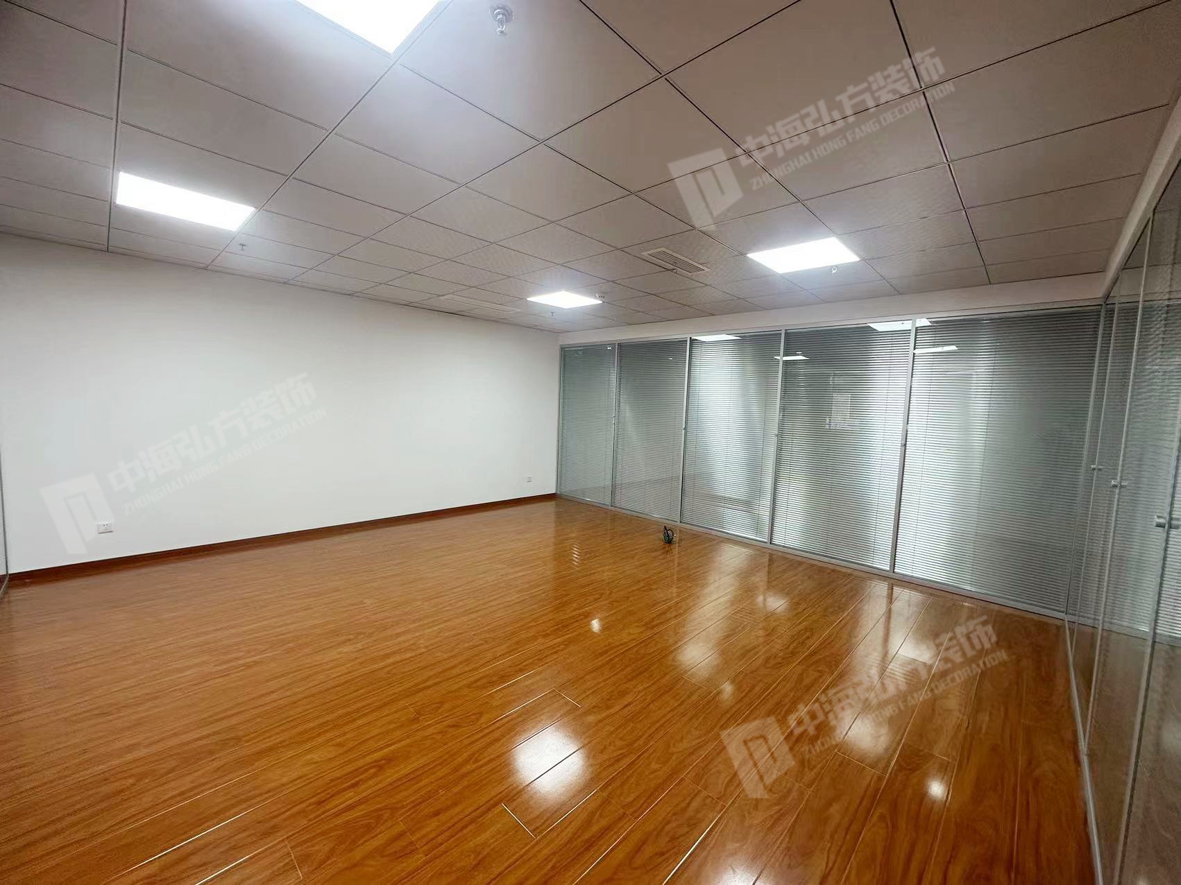東一辦公室裝修完工實(shí)景圖(圖10)