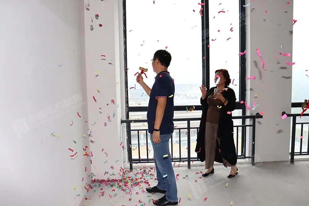 恭祝江蘇一件通有限公司裝修工程開(kāi)工大吉(圖5)